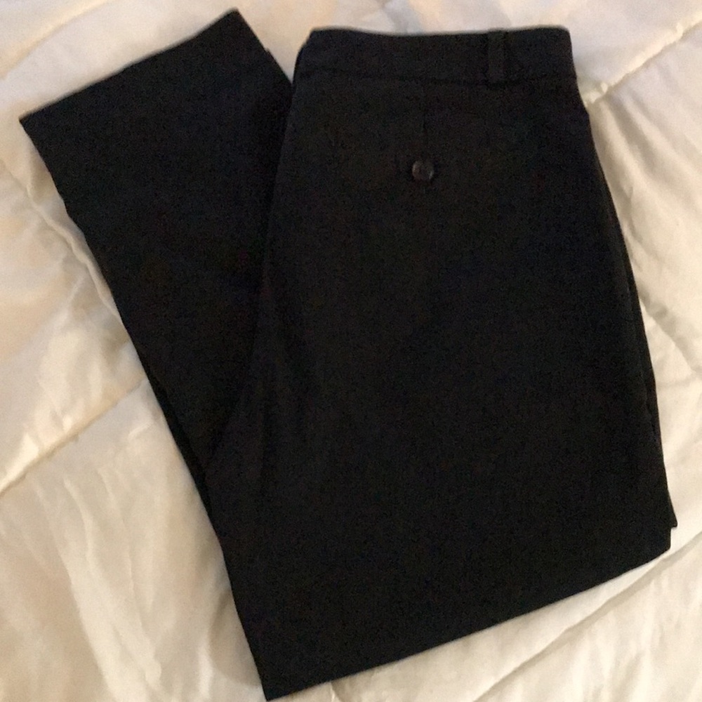 Banana Republic women’s sz 10 petite black cropped pants pockets in front & back